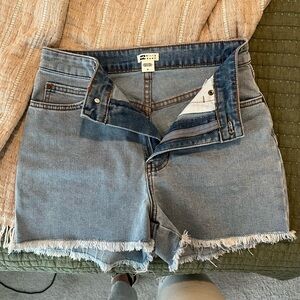 Billabong Jean Shorts (Never worn)